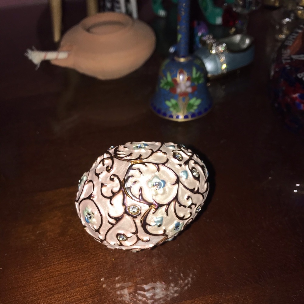Royal Gem Collection Pink Egg